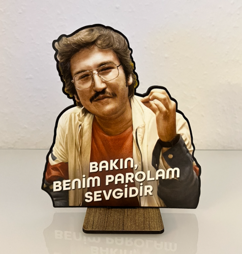 Feyyaz Yiğit Standlı Ahşap Masaüstü